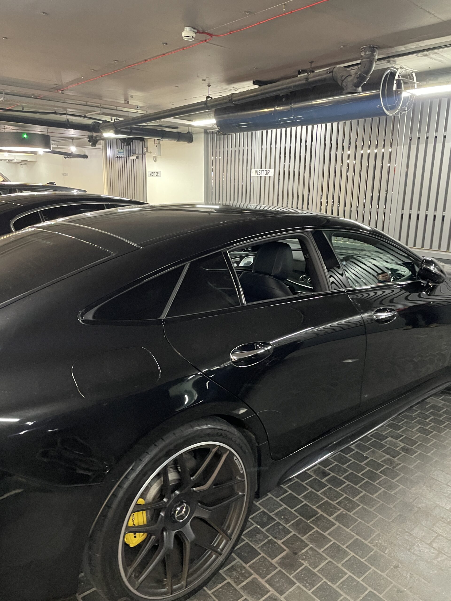 Windscreen replacement work